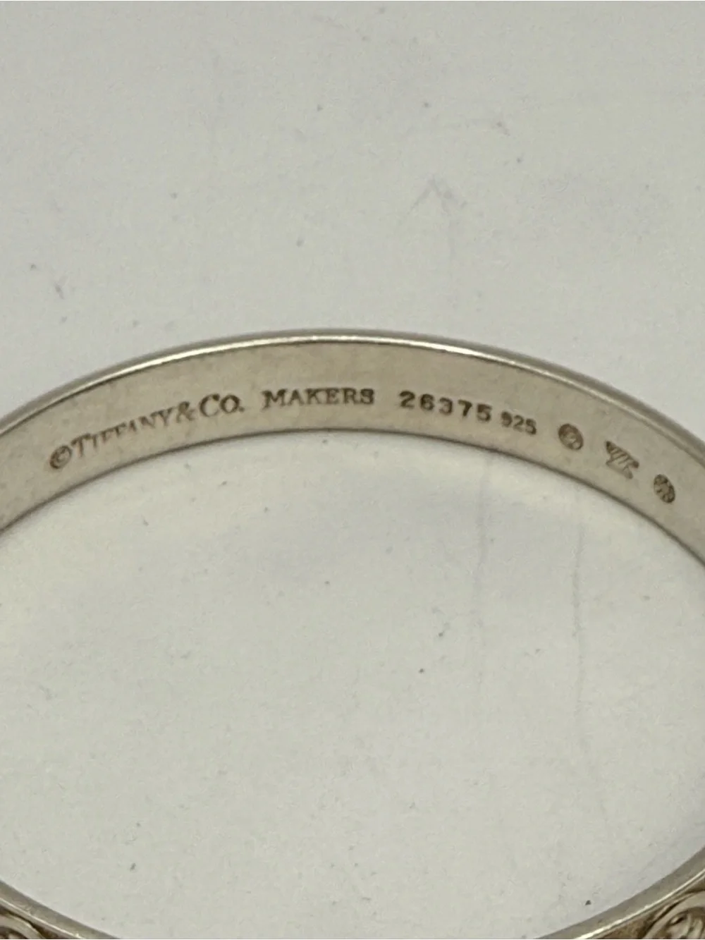 Tiffany & Co. Makers 26375 Sterling Silver Floral Bangle Bracelet 7.5”